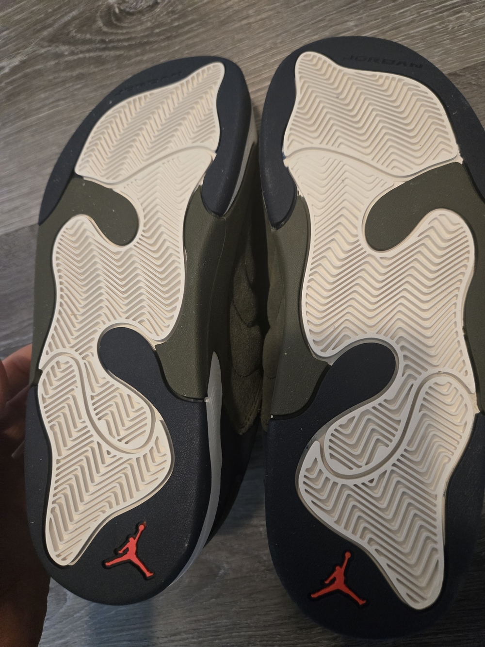 Nike Air Jordan Flight Men’s Size 8.5 Olive Navy Suede NEW - Picture 7 of 7